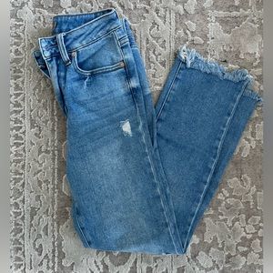 Straight leg jeans with a good stretch